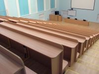 Столы для аудиторий университета 