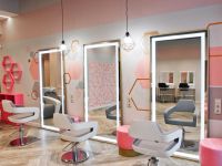 Замена парикмахерских зеркал в салоне красоты